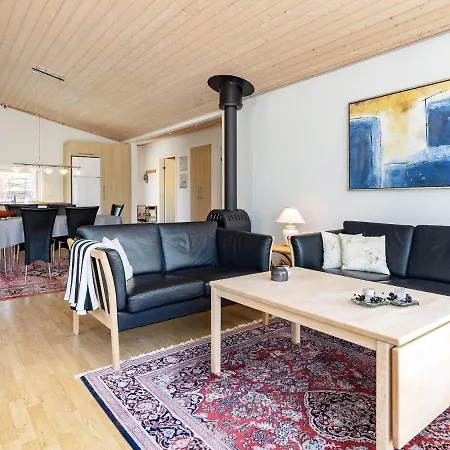 6 Person In Vestervig-by Traum * Vestervig